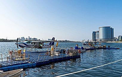 《最终幻想7：重生》新截图公布 画面精致美女更美